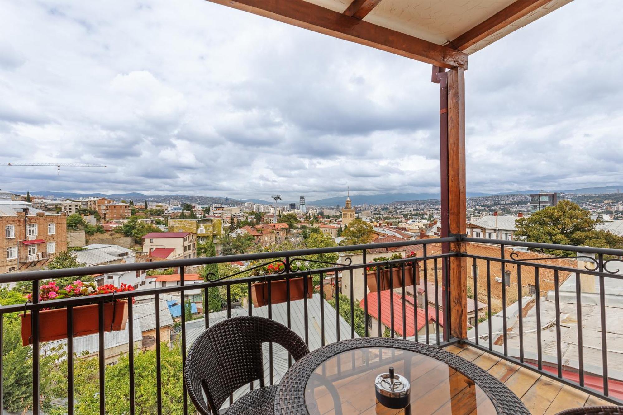 Honeymoon Apartments In Old Tbilisi ภายนอก รูปภาพ