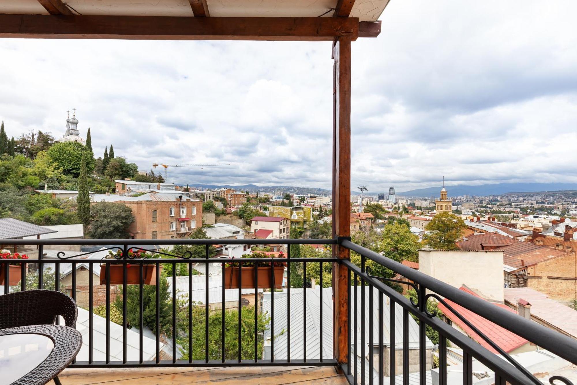 Honeymoon Apartments In Old Tbilisi ภายนอก รูปภาพ