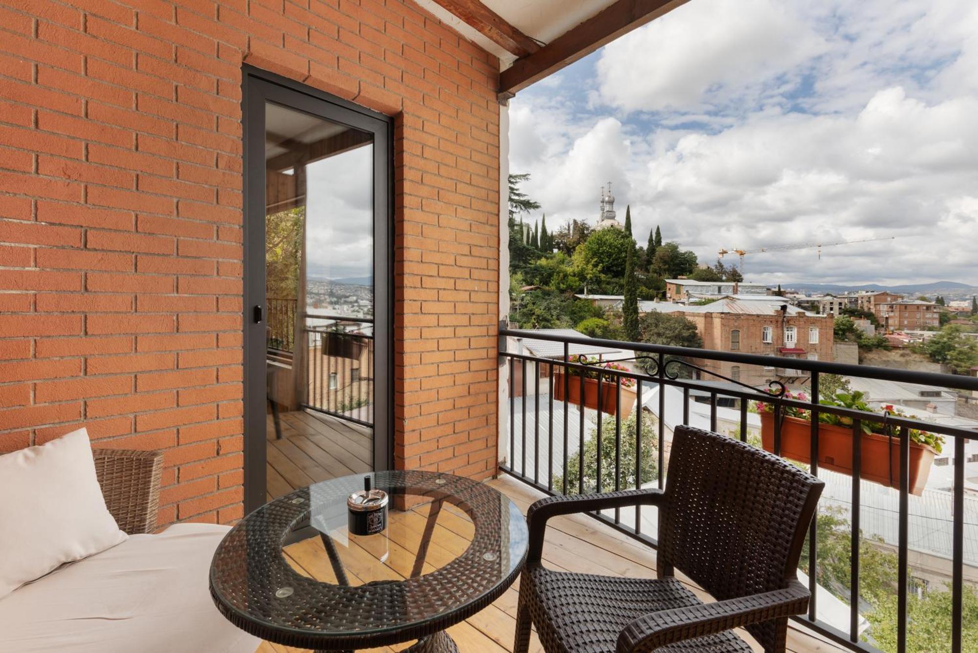 Honeymoon Apartments In Old Tbilisi ภายนอก รูปภาพ